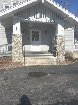 Knowlton & Hewins Funeral Home & Cremation Care