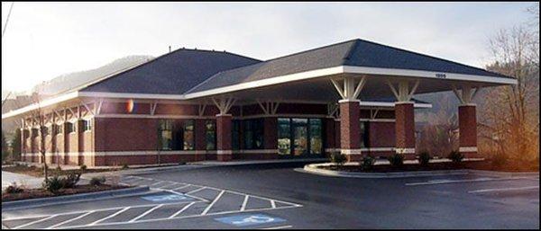 The Wilma Redmond Breast Center of ARHS is located in the recently renovated Outpatient Imaging and Lab Center at 1200 State Farm Road