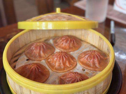 Spicy chicken soup dumplings