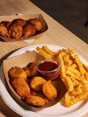 Leaves & Roots Lounge - Kava Bar & Vegan Cafe