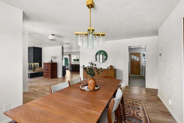 Real estate listing agent