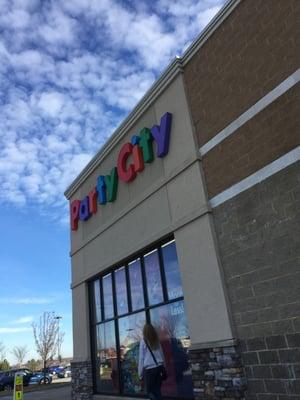 Millbury Party City -- Shoppes @ Blackstone Valley : 70 Worcester Providence Turnpike / Route 146, Millbury                  Side Exterior