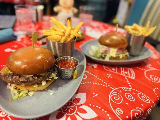 Pete's Sunset Grille