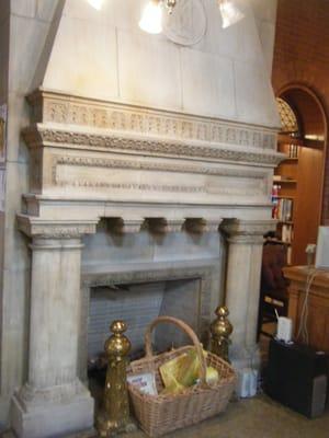 Bill Memorial Library