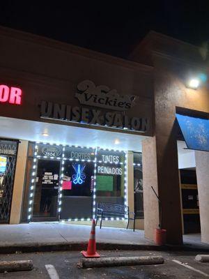 Vickie's Unisex Salon
