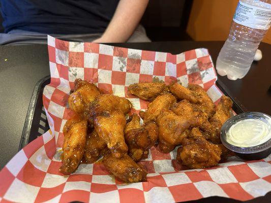 Mango habanero on the left and lemon pepper hot on the right.