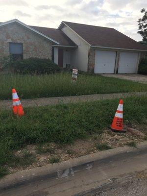 This is 2504 greenbrier,do not let these people rent your property's for you. Grass over grown,can't see rental sign. I've called . Nothing