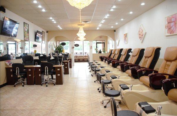 Oscar Nails And Spa