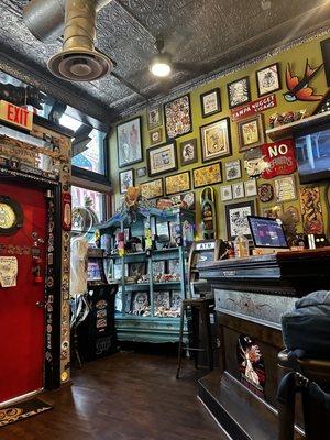 Kustom Hustle Tattoo Parlor