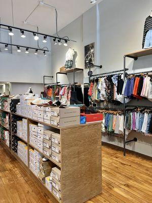 Jayne Outlet - Lake Geneva