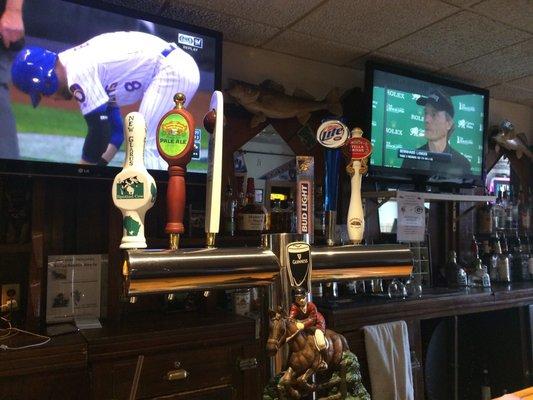 Pat's Tavern & Grill