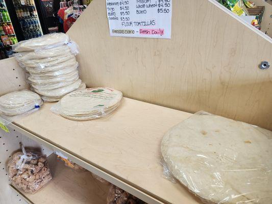 Rallito De Luna DOS Tortilla Factory