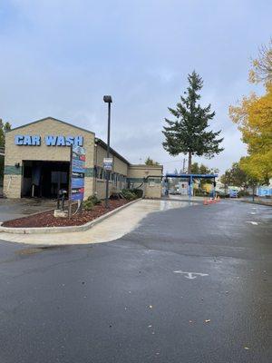 Wild Willy’s Car Wash