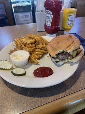 Cheeseburger, waffle fries, seasoned sour cream.