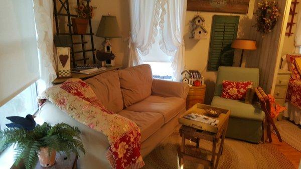 Cottage On The Square