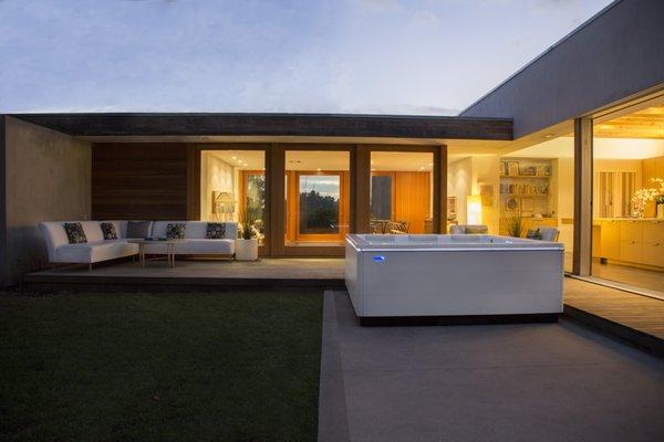 Bullfrog Spas Factory Store