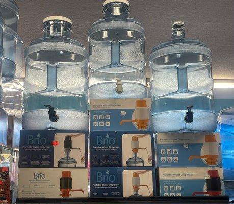 5 gal containers with valve Water pump different colors