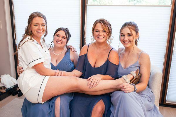 Bride and bridesmaids enjoying the bridal suite.