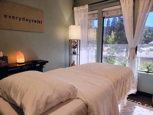 Everyday Reiki session room