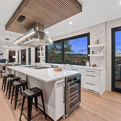 The Agency: Joe Osborne, Realtor