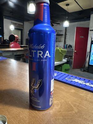 Squeeze In Sports Bar and Club