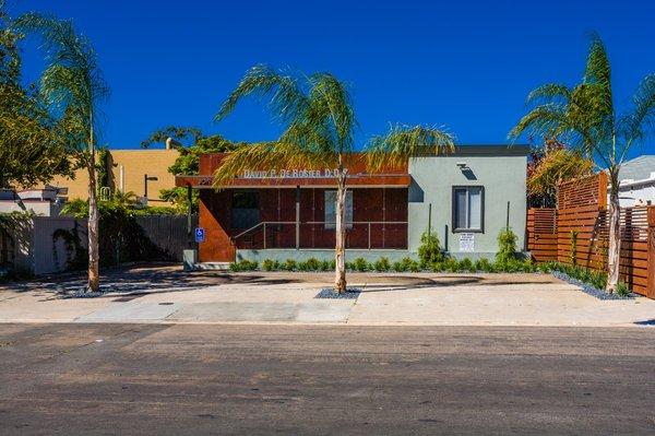 David De Rosier, DDS