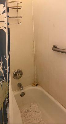 Dirty shower without flash