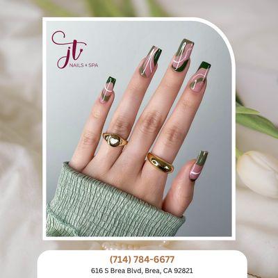 Cozy sweaters, warm drinks, and gorgeous nails! Call us to book your manicure appointment!