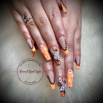 Done by Lily
IG@danielnailspa
Text 980-205-5289 for an appointment!