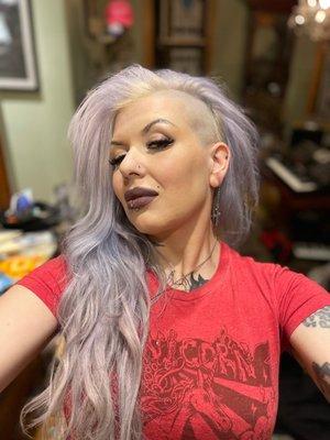 Me and my big fat eyelashes that I love. Anyone need me to fan them? My lashes and I are available at reasonable prices.