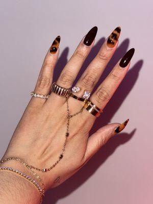tortoise shell brown nails