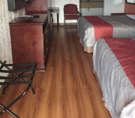 Hillcrest Inn & Suites