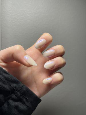 Off-White Chrome nails. Really nice and pretty! Love it