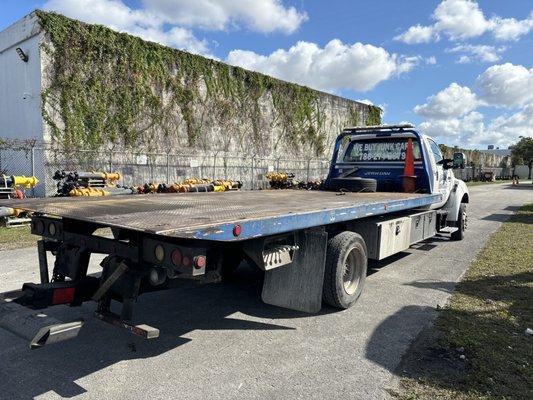 A Castellanos towing services