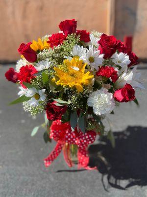 Chino Lupita’s Flowers and Party Supplies