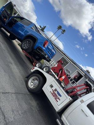 This is American Eagle towing my truck! And messed up my vehicle