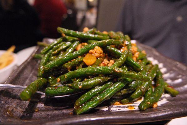String Bean with Garlic Sauce (has pork)