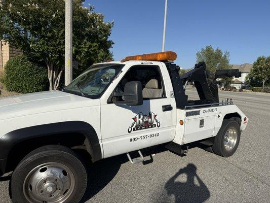 R and J Towing Service