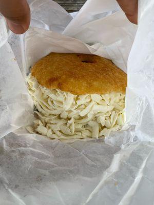 Arepa con queso