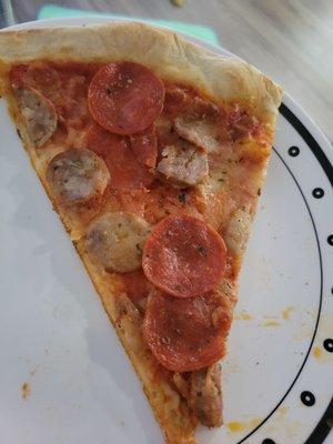 The amount of toppings is outrageous. Delish, sauce is Delish, crust is perfect. Thank you Pasquale