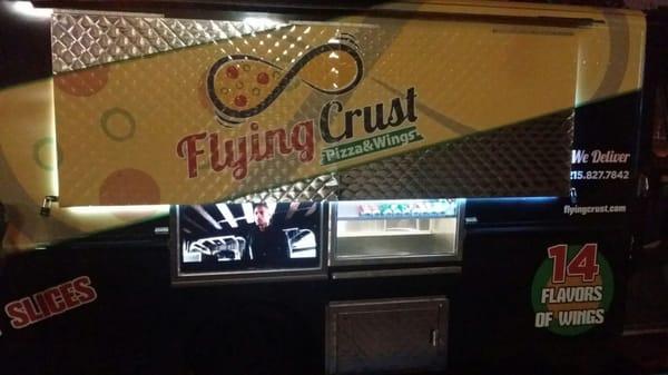 Amazing food truck. Best wings in the city!