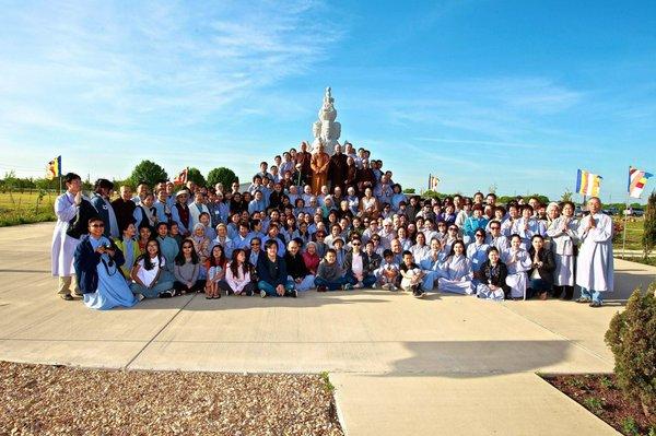 Tu Viện Huyền Quang