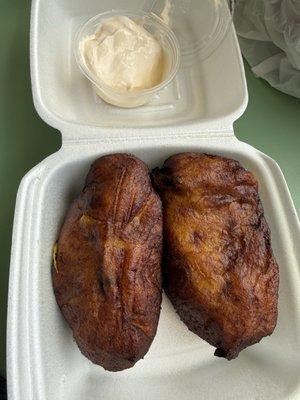Maduros (sweet plantain) stuffed with sweet refried beans
