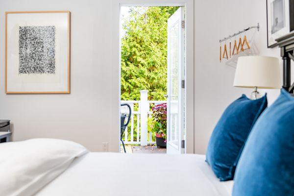 Luxurious King Guest room with Balcony - request this guest room when making your reservation