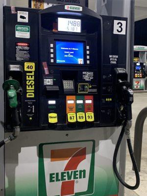 Checking in for some 7-Eleven gas