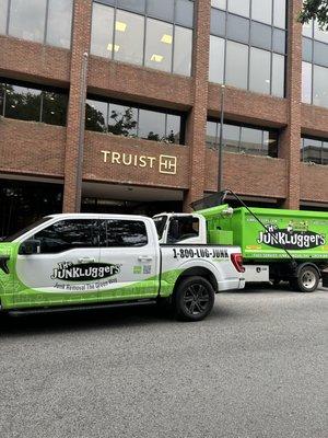 The Junkluggers of Savannah