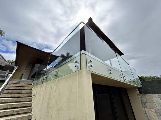 Glass rails are looking peak