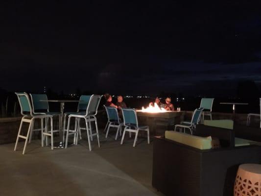 Great service, awesome food and an AMAZING view of the sunset from the patio!