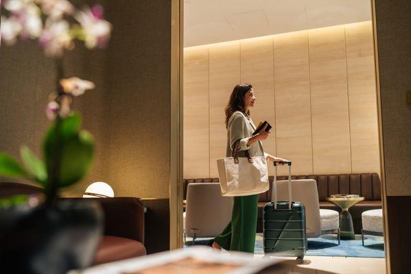 Enjoy the amenities of exclusive airport lounges.