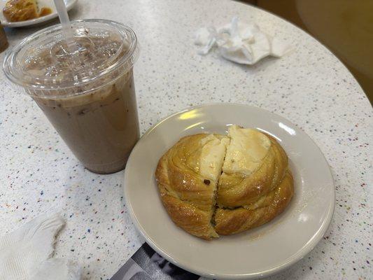 Iced chai latte & cheese danish